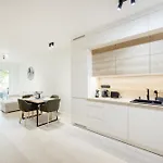 Modern With Balcony And Parking *