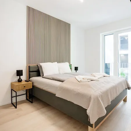 Modern With Balcony And Parking *